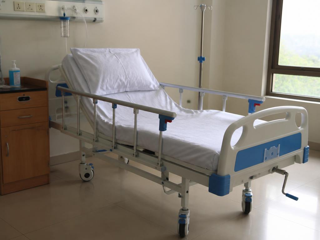 Semi-Fowler Bed – Hospital Beds available at Khattri Surgicals, Kanpur
